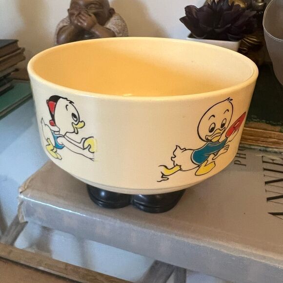Vintage Walt Disney Productions plastic Bowl with Feet Mickey Donald Duck - Picture 3 of 7